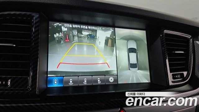 Genesis G80 2017 — photo 17