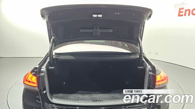 Genesis G80 2017 — photo 20