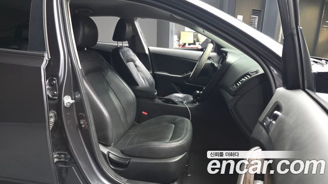 Kia K5 2013 — photo 17