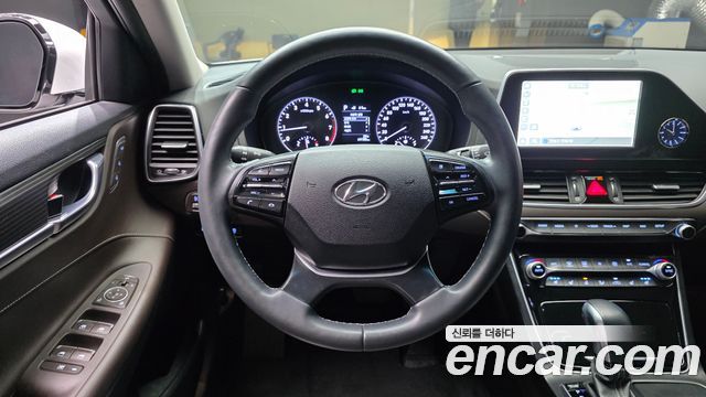 Hyundai Grandeur 2018 — photo 19
