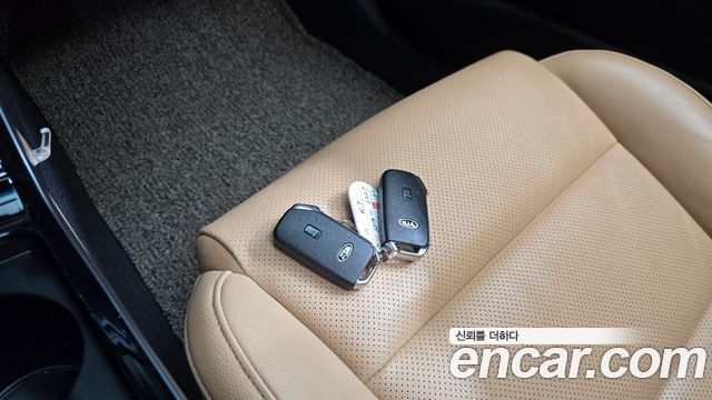 Kia K7 2020 — photo 16