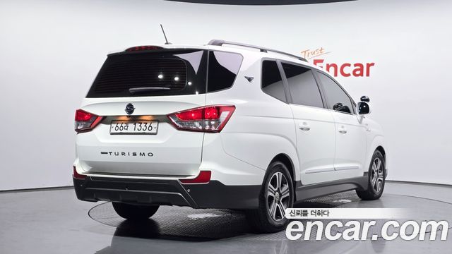 KG Mobility KORANDO 2015 — photo 2