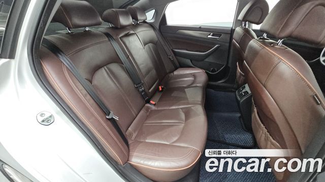 Hyundai Sonata 2017 — photo 18
