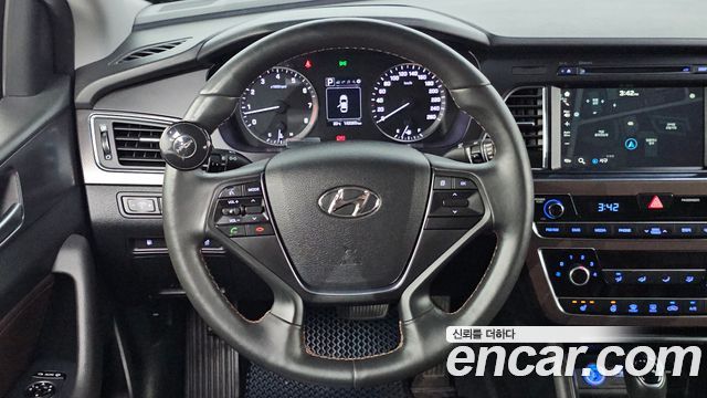 Hyundai Sonata 2017 — photo 19