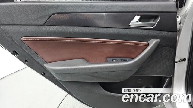 Hyundai Sonata 2017 — photo 15