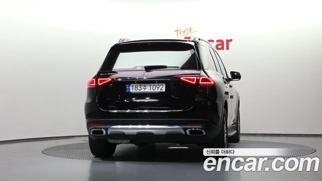Mercedes-Benz GLE-Class 2020 — photo 4