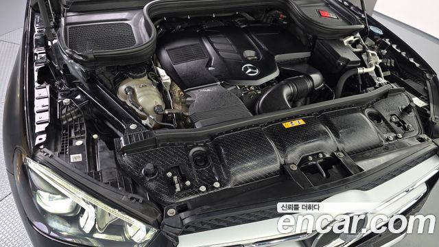 Mercedes-Benz GLE-Class 2020 — photo 6