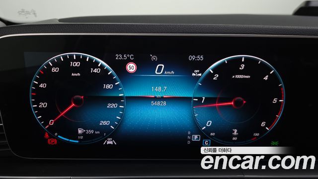 Mercedes-Benz GLE-Class 2020 — photo 11