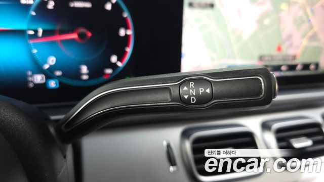 Mercedes-Benz GLE-Class 2020 — photo 12