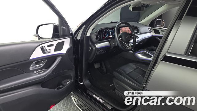 Mercedes-Benz GLE-Class 2020 — photo 13