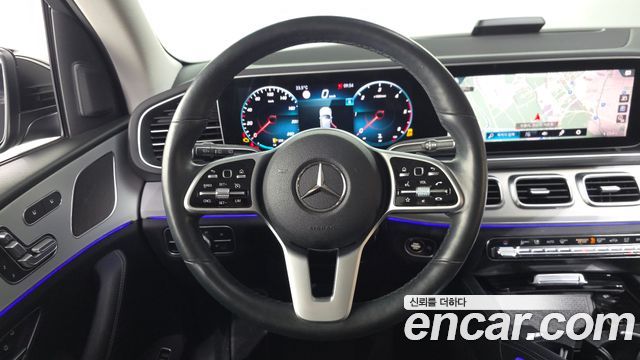 Mercedes-Benz GLE-Class 2020 — photo 19