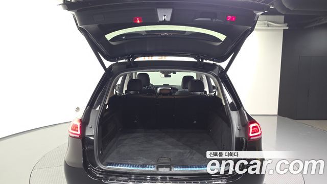 Mercedes-Benz GLE-Class 2020 — photo 26