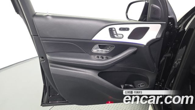 Mercedes-Benz GLE-Class 2020 — photo 14
