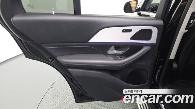 Mercedes-Benz GLE-Class 2020 — photo 15