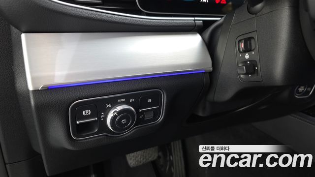 Mercedes-Benz GLE-Class 2020 — photo 28
