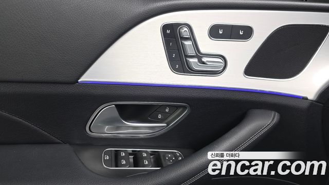 Mercedes-Benz GLE-Class 2020 — photo 29
