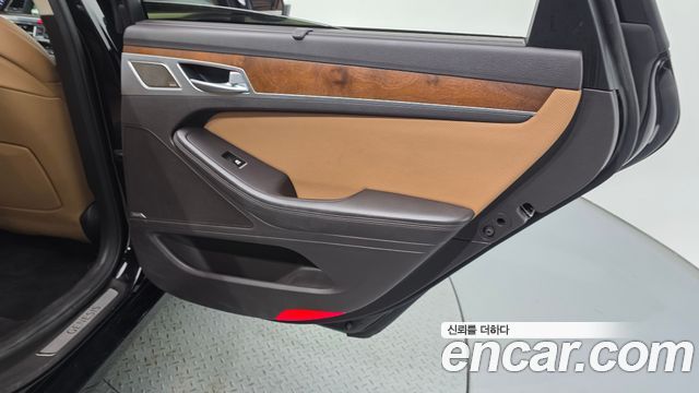 Genesis G80 2017 — photo 15