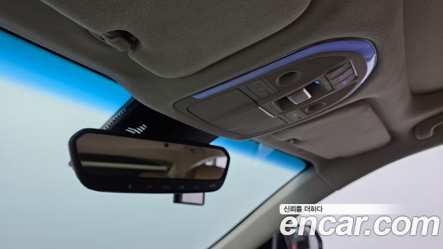 Genesis G80 2017 — photo 28