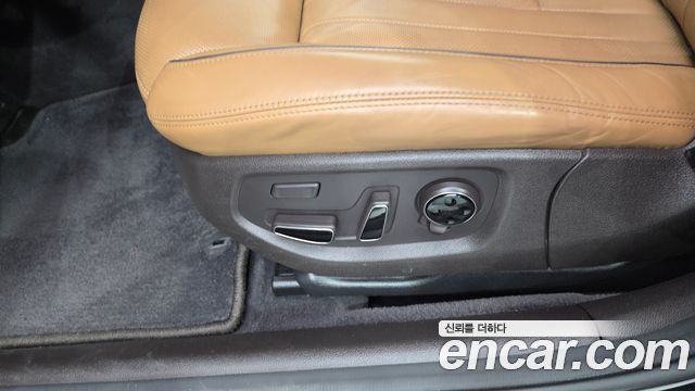 Genesis G80 2017 — photo 34