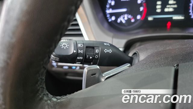 Genesis G80 2017 — photo 36