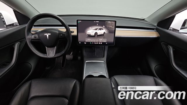 Tesla Model Y 2022 — photo 10