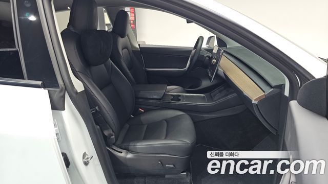Tesla Model Y 2022 — photo 16