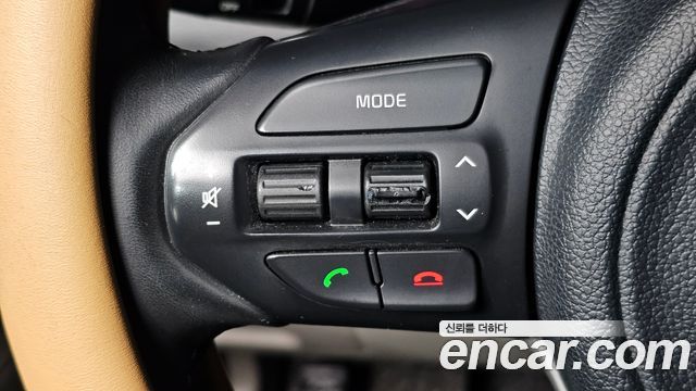 Kia Canival 2017 — photo 22
