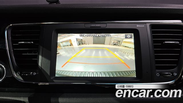 Kia Canival 2017 — photo 26