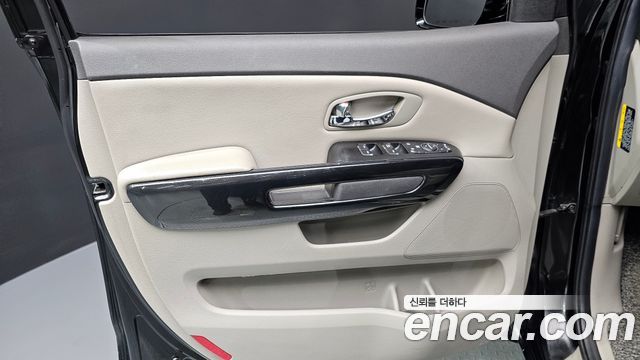 Kia Canival 2017 — photo 14