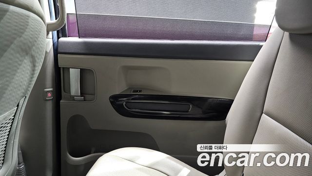 Kia Canival 2017 — photo 15