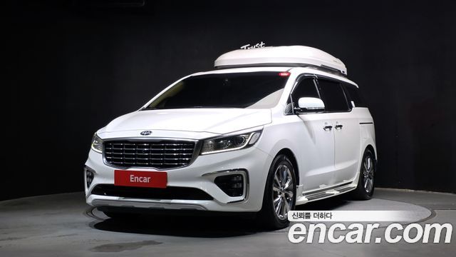 Kia Canival 2019 — photo 1