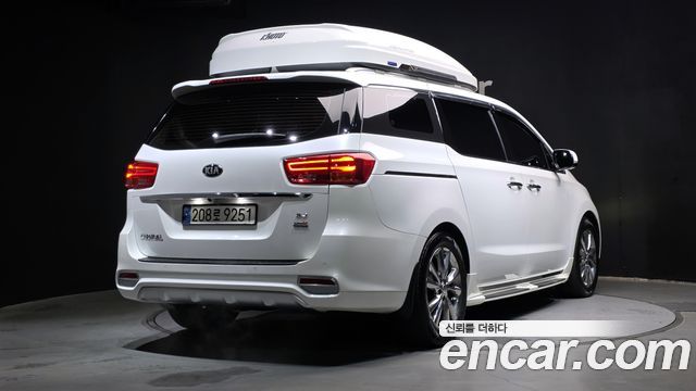 Kia Canival 2019 — photo 2
