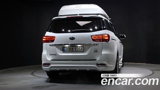 Kia Canival 2019 — photo 4