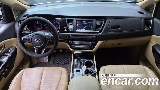 Kia Canival 2019 — photo 10