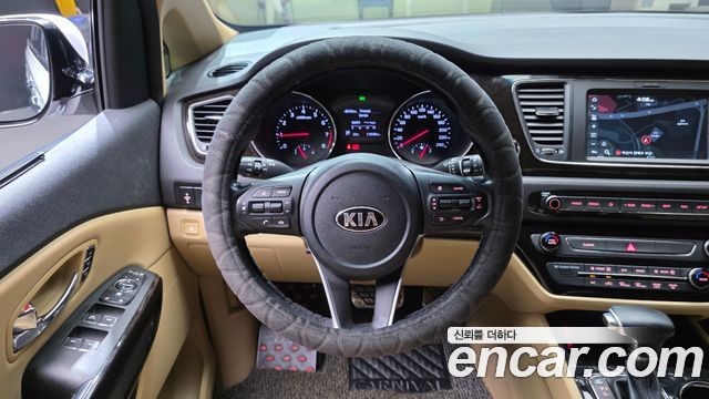 Kia Canival 2019 — photo 19