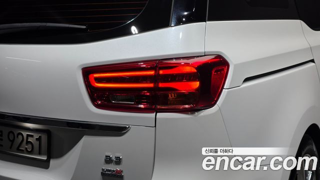 Kia Canival 2019 — photo 9