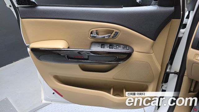 Kia Canival 2019 — photo 15