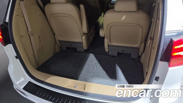 Kia Canival 2019 — photo 32