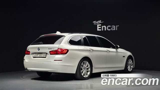 BMW 5-Series 2015 — photo 2