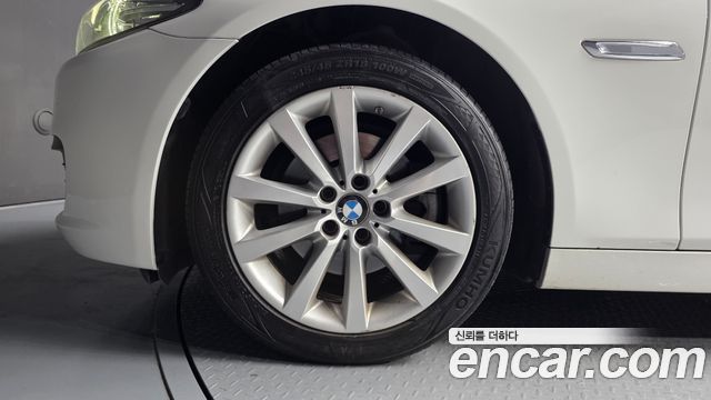 BMW 5-Series 2015 — photo 5