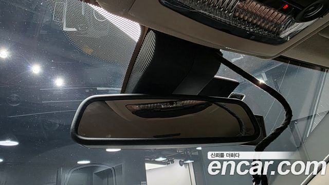 BMW 5-Series 2015 — photo 17