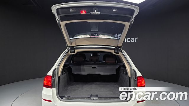 BMW 5-Series 2015 — photo 19