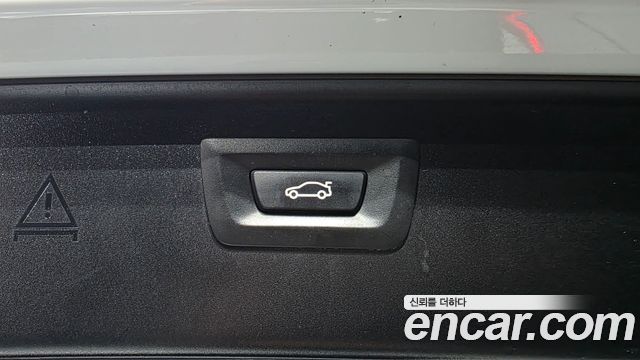 BMW 5-Series 2015 — photo 20