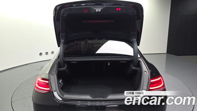 Mercedes-Benz CLS-Class 2022 — photo 26