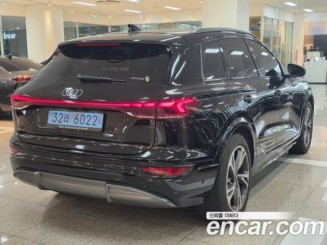 Audi Q6 e-tron 2025 — photo 2