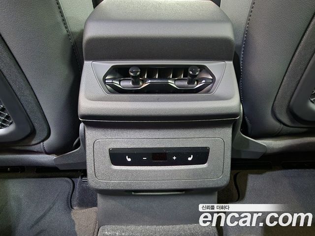 Audi Q6 e-tron 2025 — photo 16
