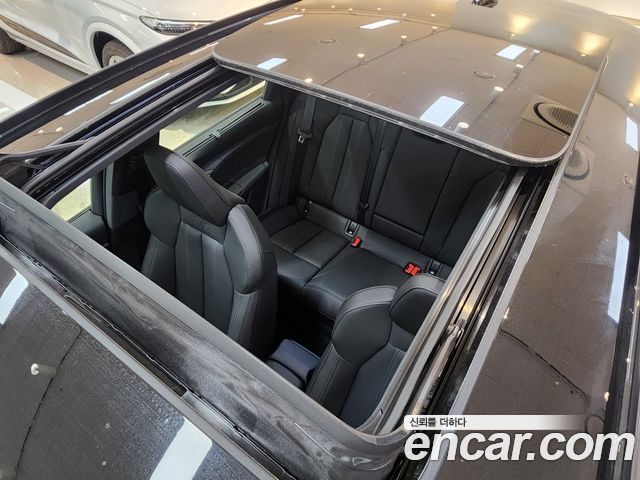 Audi Q6 e-tron 2025 — photo 18