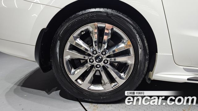Kia Canival 2015 — photo 5