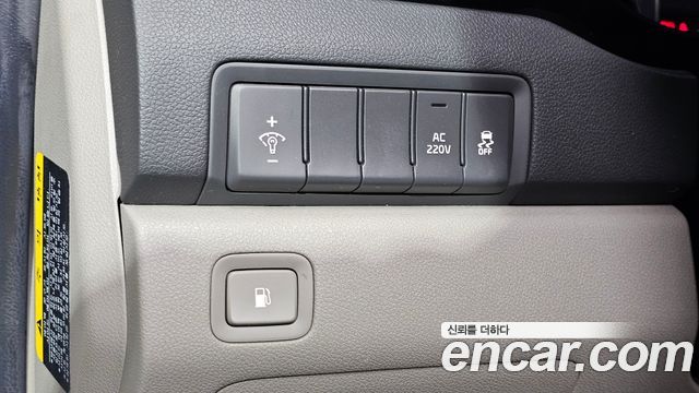 Kia Canival 2015 — photo 17
