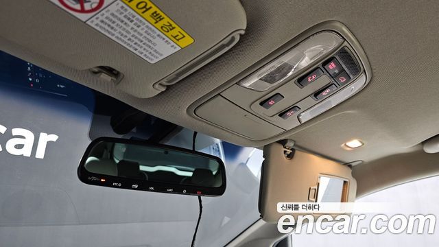 Kia Canival 2015 — photo 20